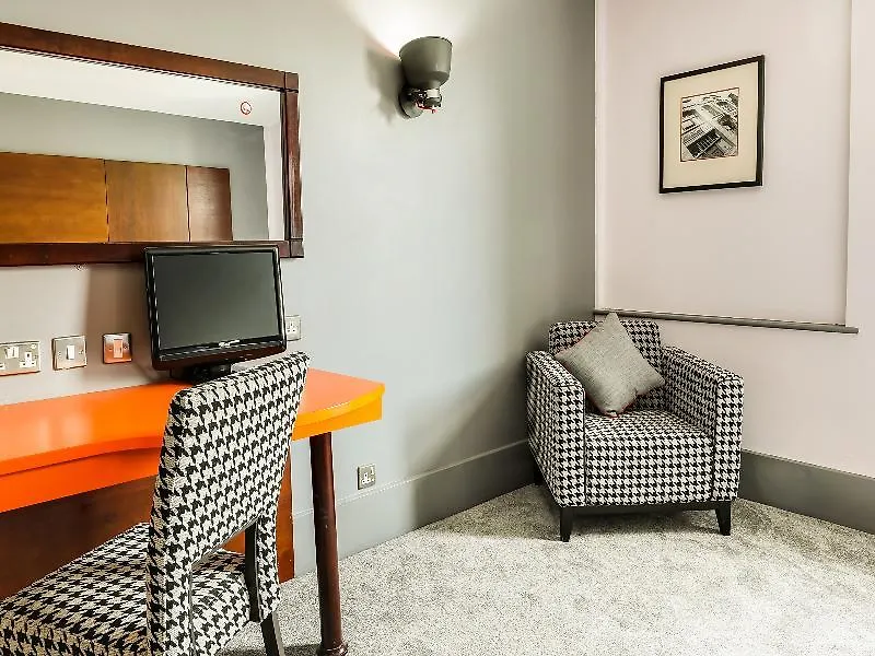 Brentwood Aberdeen City Centre 3*,
